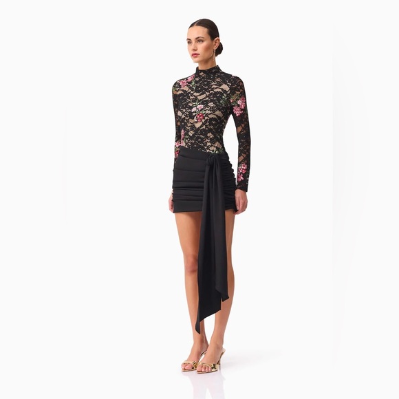 ELLIATT Morgaine Lace mini  Dress in Black size S NWT - Picture 3 of 8